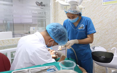 HD DENTAL NƠI NHỔ RĂNG KHÔN UY TÍN